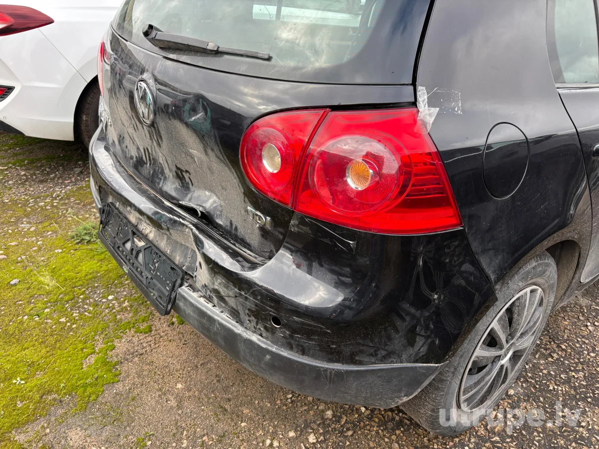 VOLKSWAGEN GOLF 5