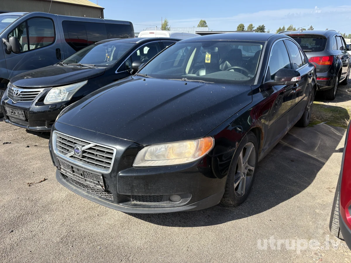 VOLVO S80