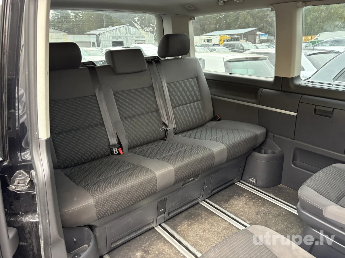VOLKSWAGEN MULTIVAN