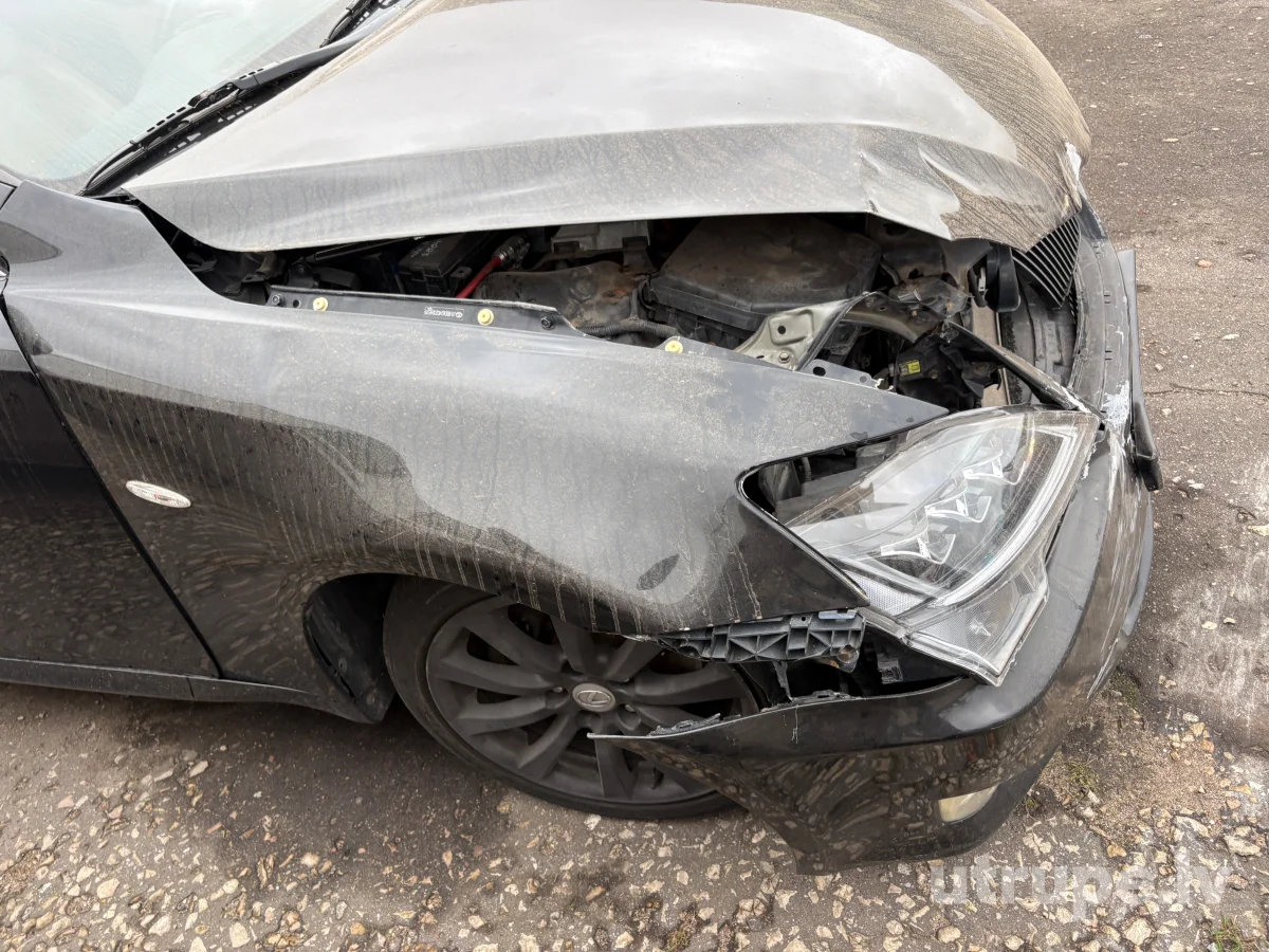 LEXUS IS 220