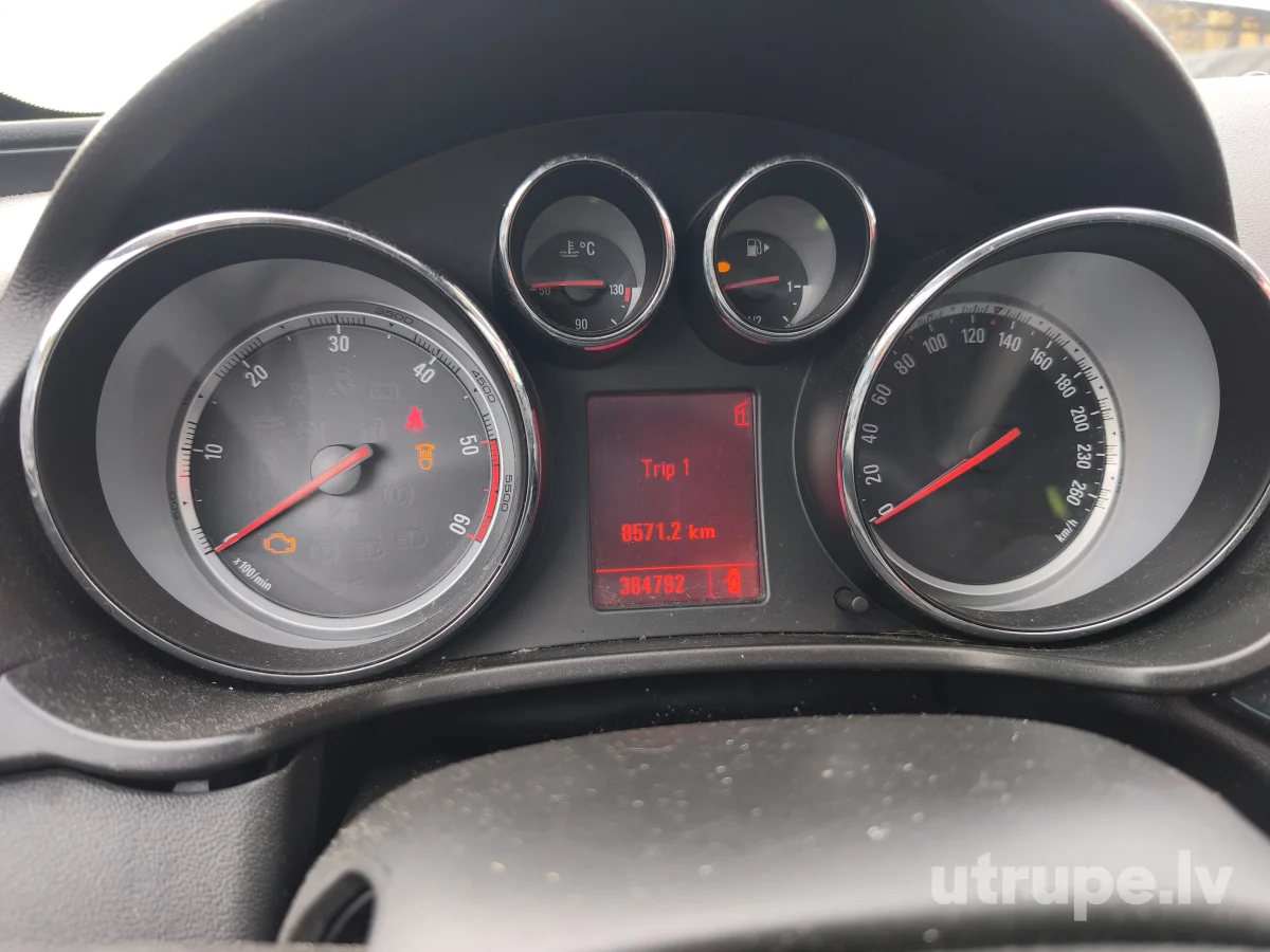 OPEL INSIGNIA