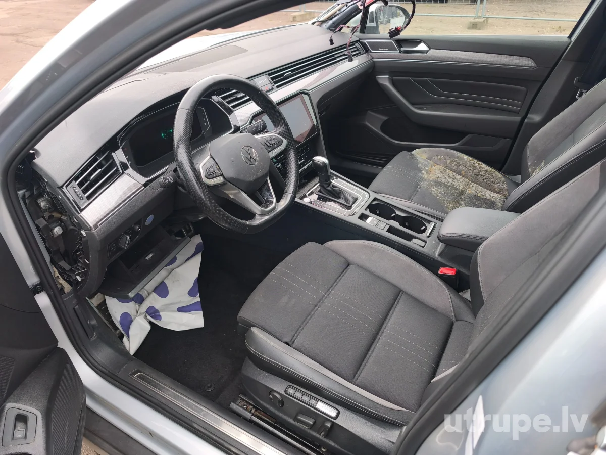 VOLKSWAGEN PASSAT (B8)