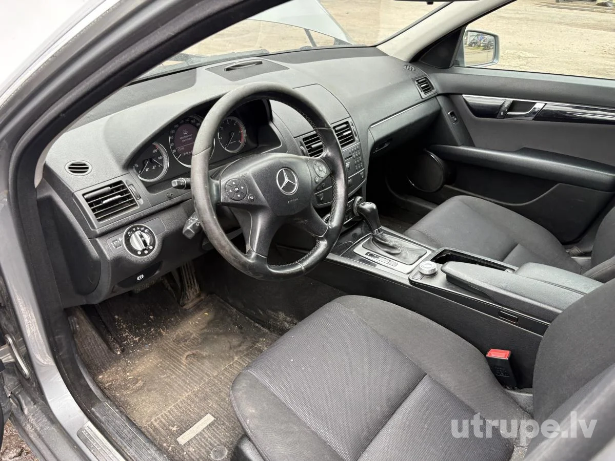 MERCEDES C220