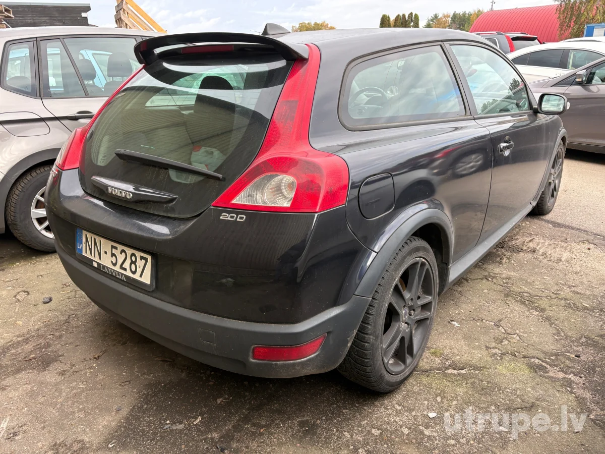 VOLVO C30
