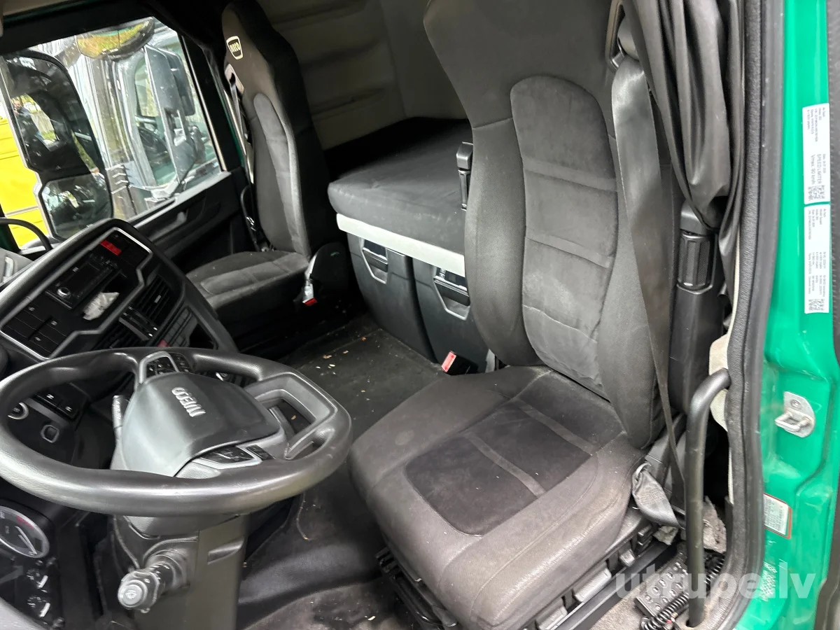 IVECO AS440ST/P