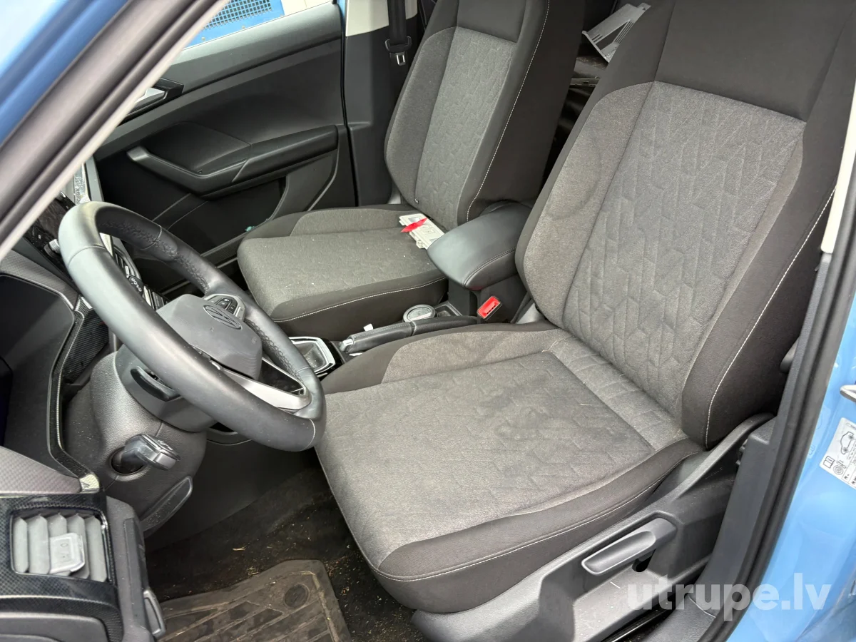 VOLKSWAGEN T-CROSS