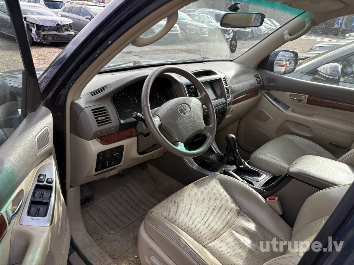 TOYOTA LANDCRUISER