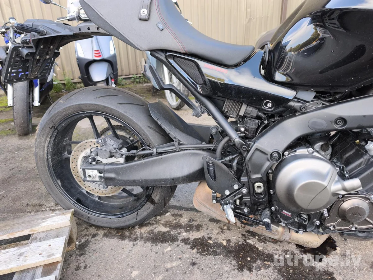 YAMAHA MTM890
