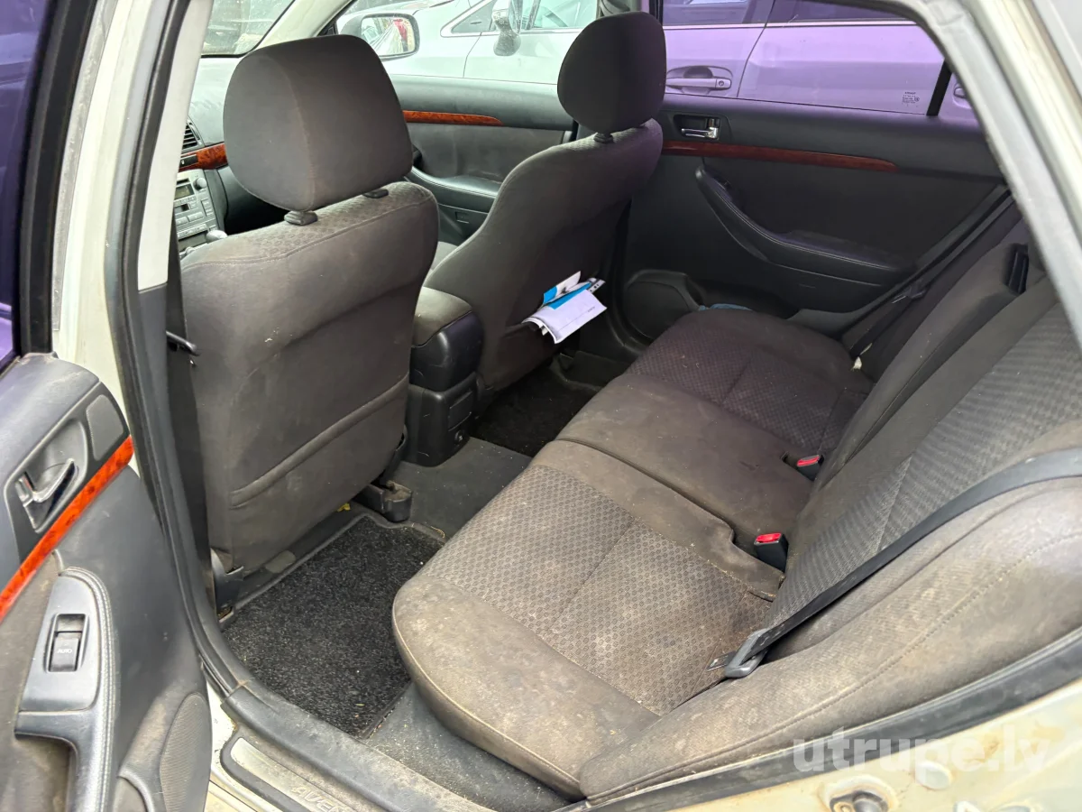 TOYOTA AVENSIS