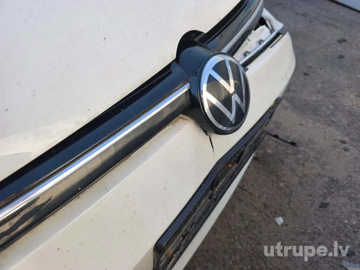 VOLKSWAGEN GOLF 8