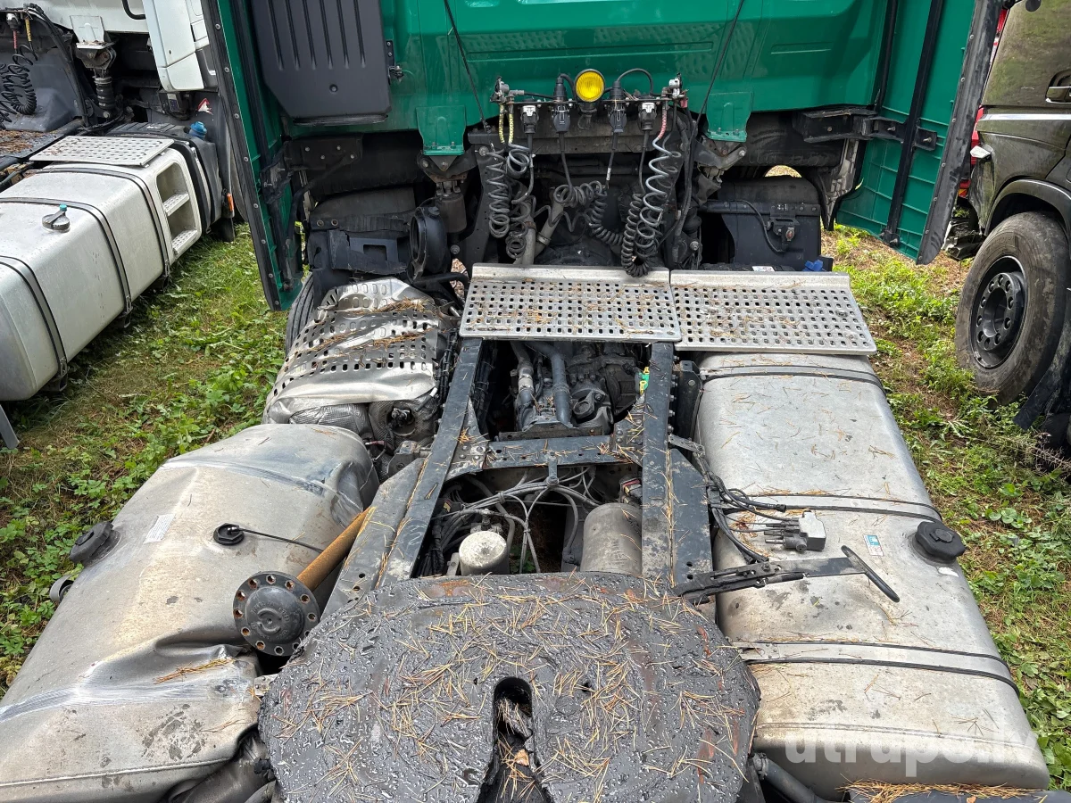 IVECO AS440ST/P