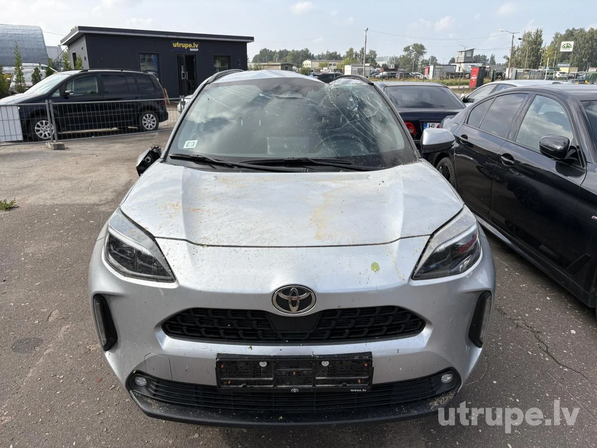 TOYOTA YARIS CROSS