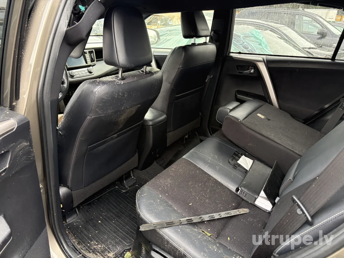 TOYOTA RAV 4