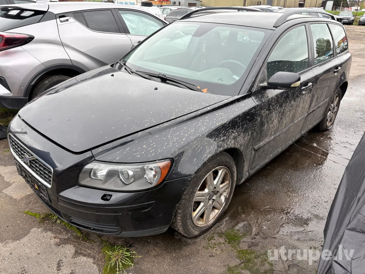 VOLVO V50