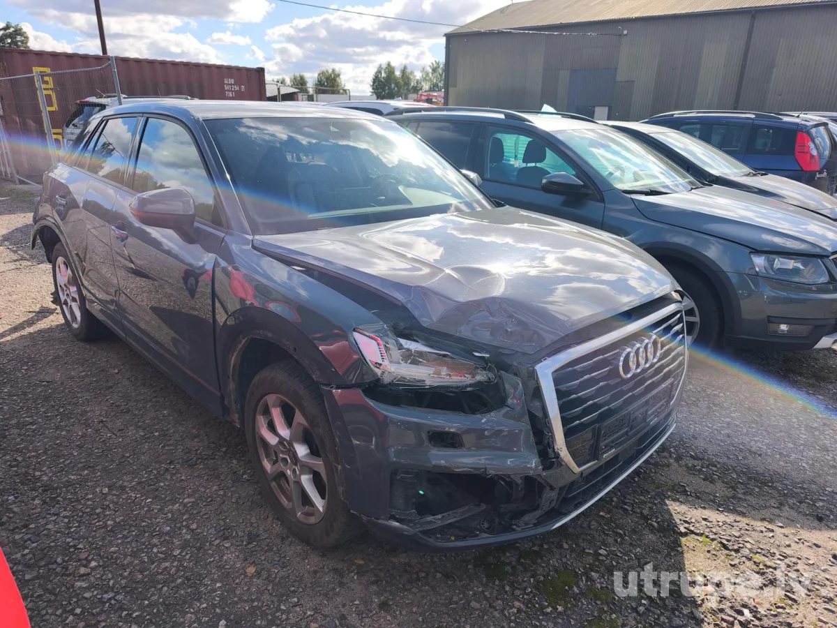 AUDI Q2