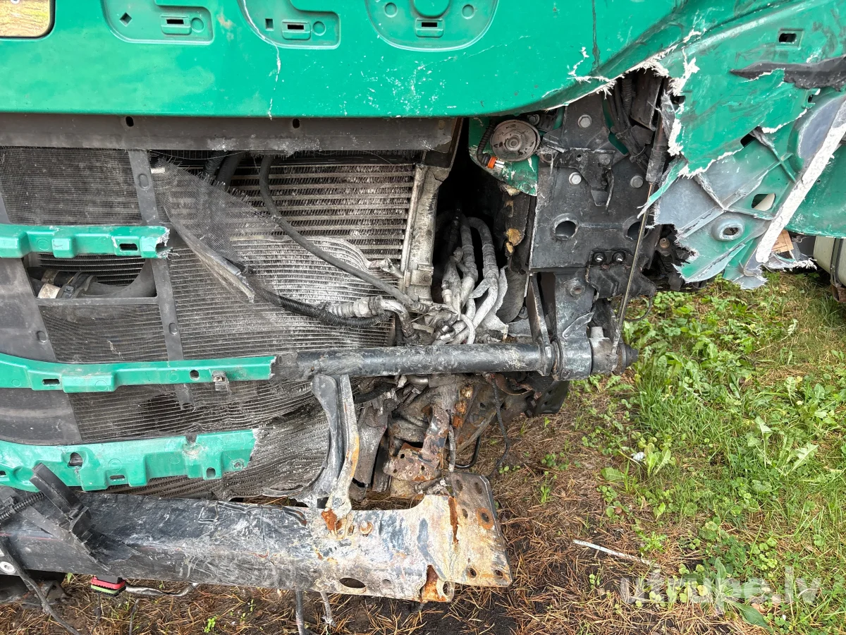 IVECO AS440ST/P