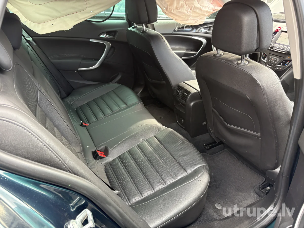 OPEL INSIGNIA SPORTS TOURER SW