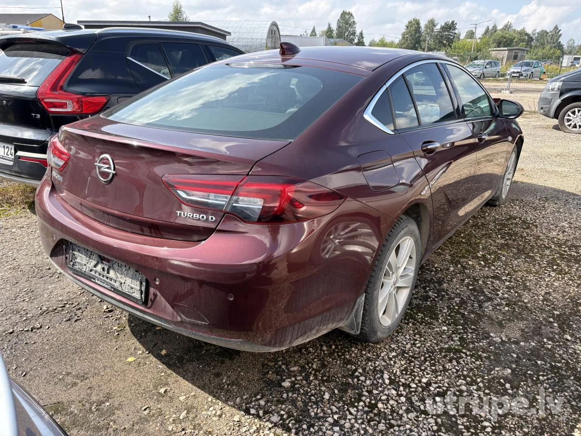 OPEL INSIGNIA