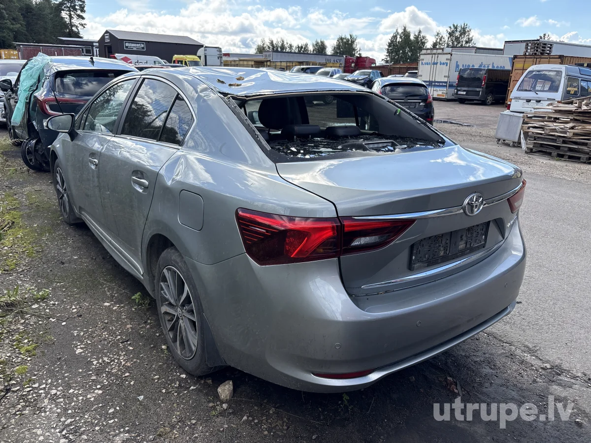 TOYOTA AVENSIS