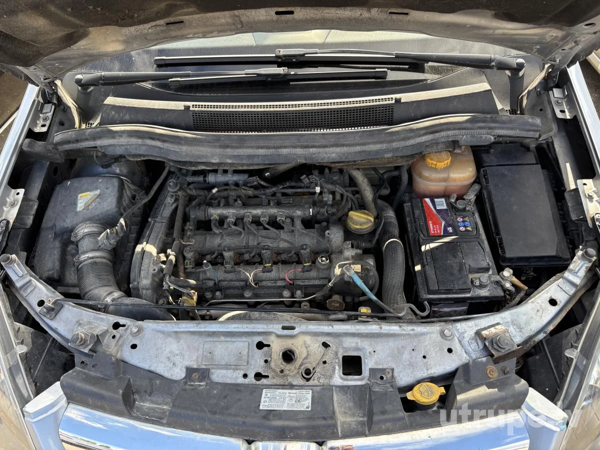 OPEL ZAFIRA
