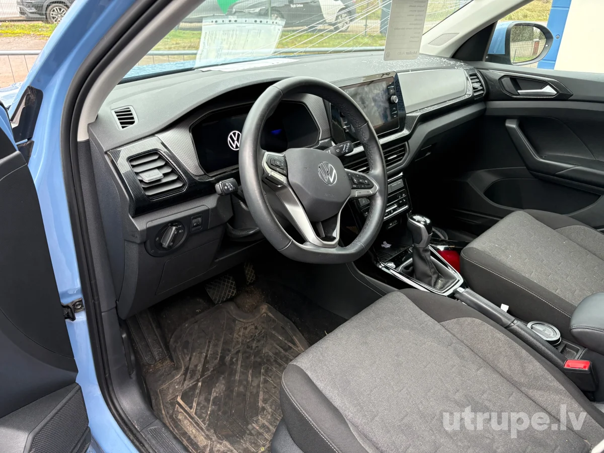 VOLKSWAGEN T-CROSS