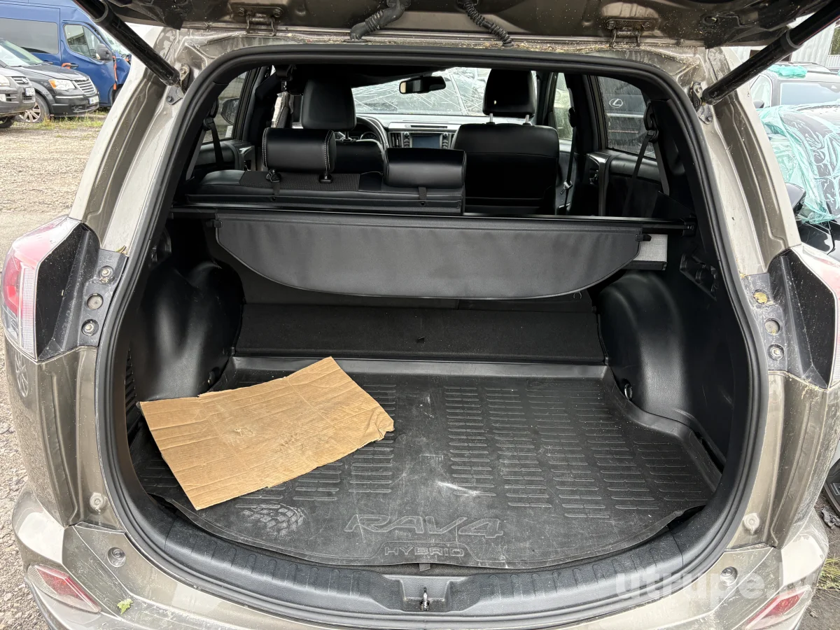 TOYOTA RAV 4