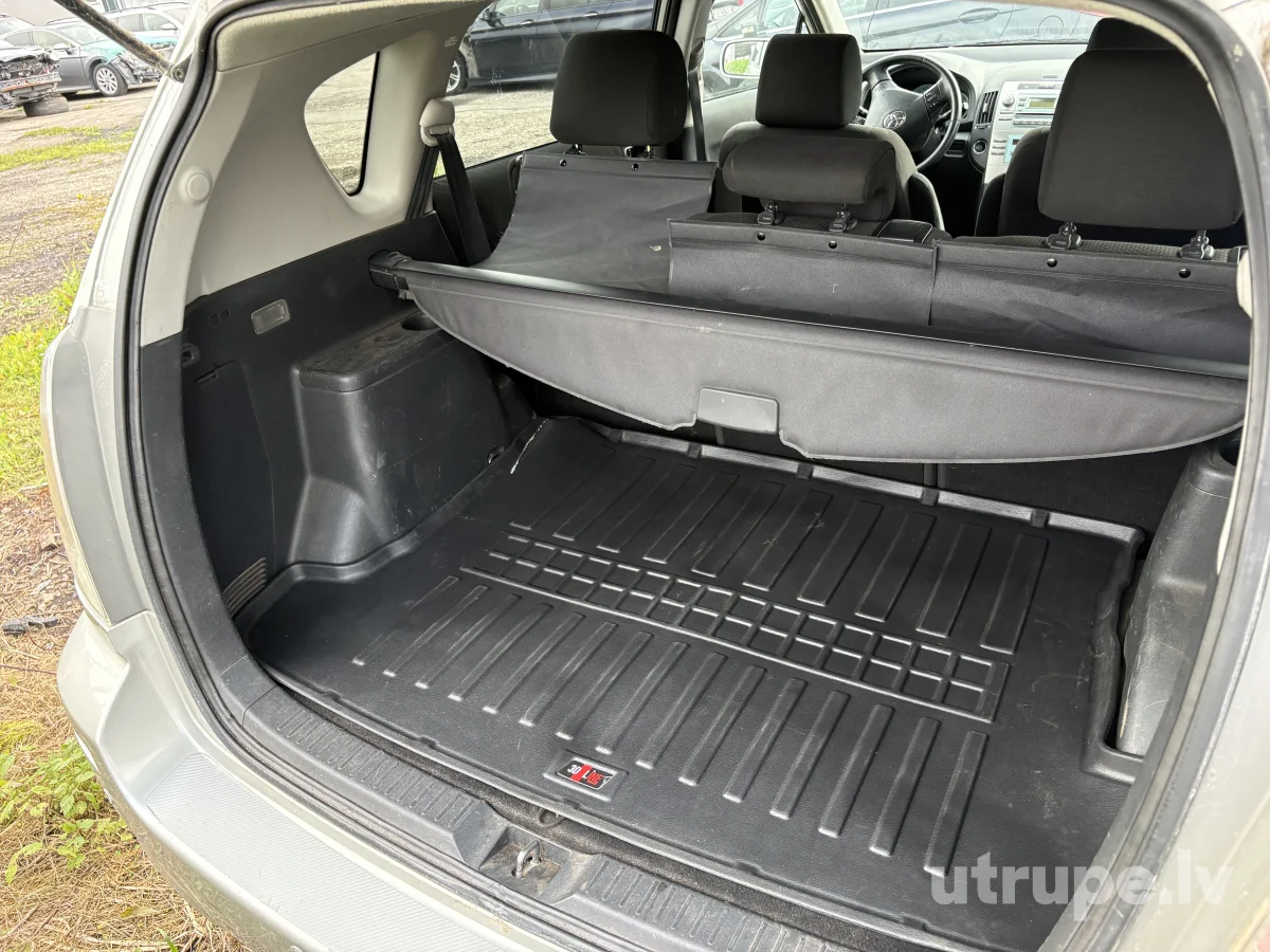 TOYOTA COROLLA VERSO