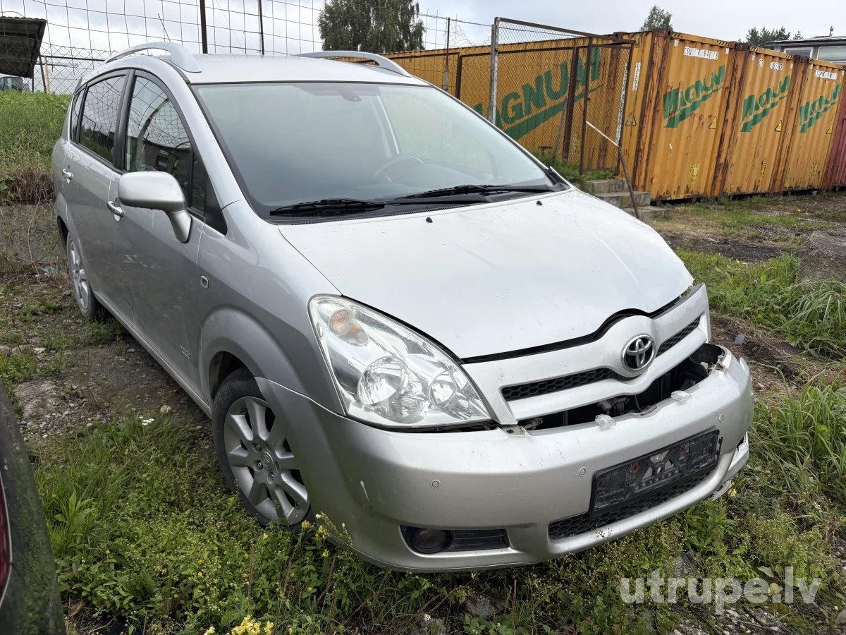 TOYOTA COROLLA VERSO