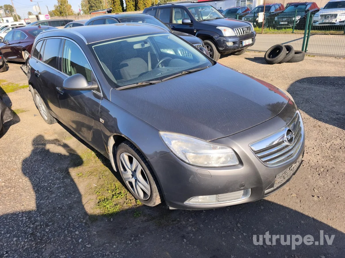 OPEL INSIGNIA