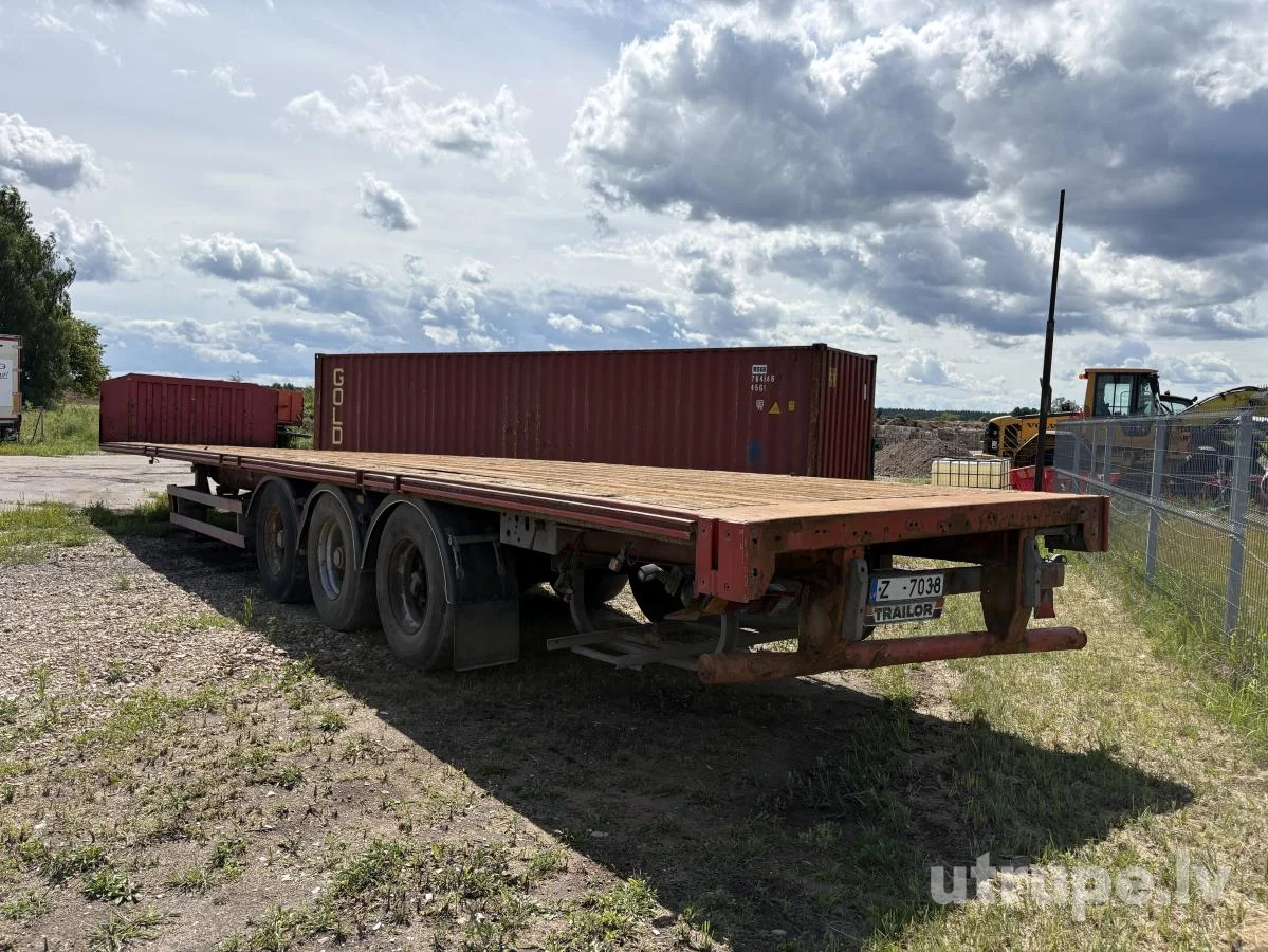 TRAILOR SYY3CP