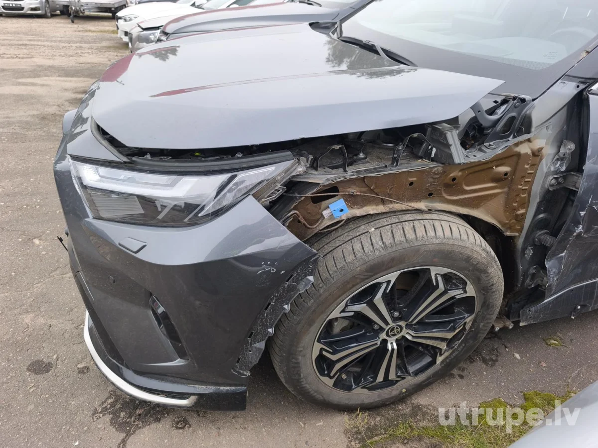 TOYOTA RAV 4