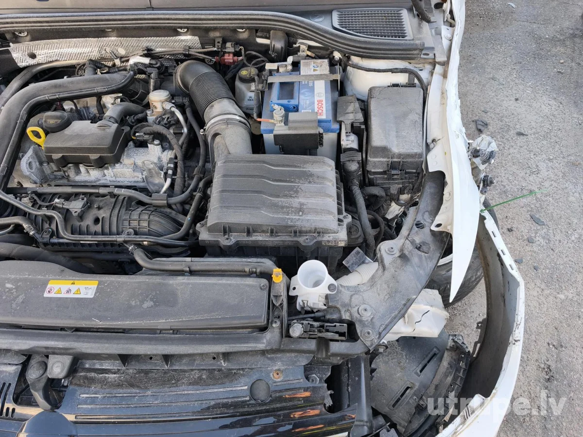 VOLKSWAGEN GOLF 8