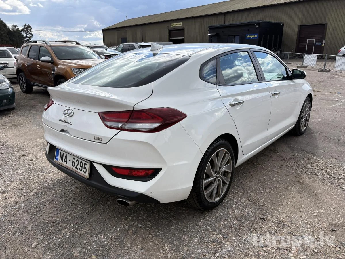 HYUNDAI I30