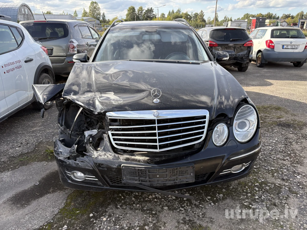 MERCEDES E280