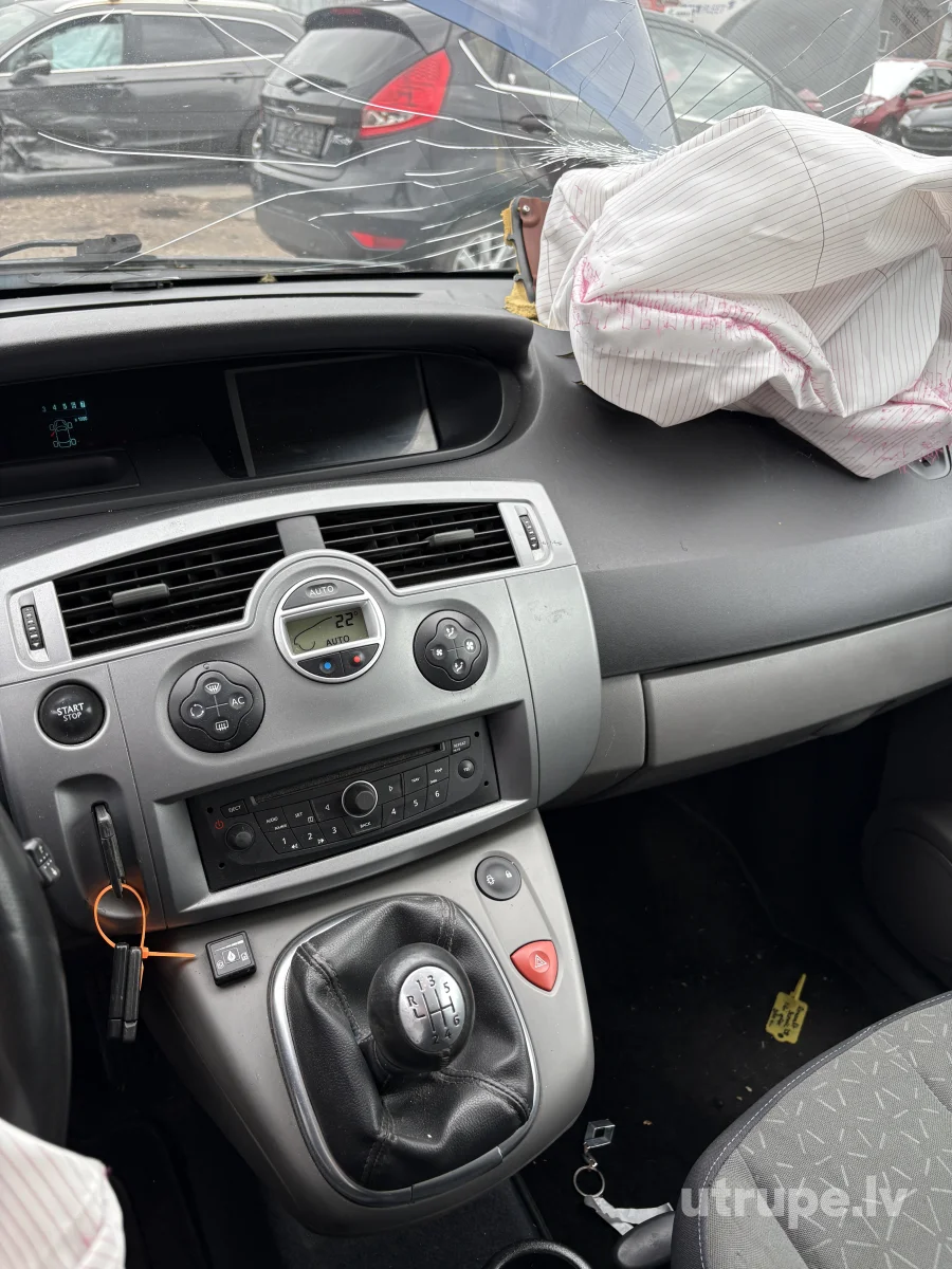RENAULT MEGANE SCENIC